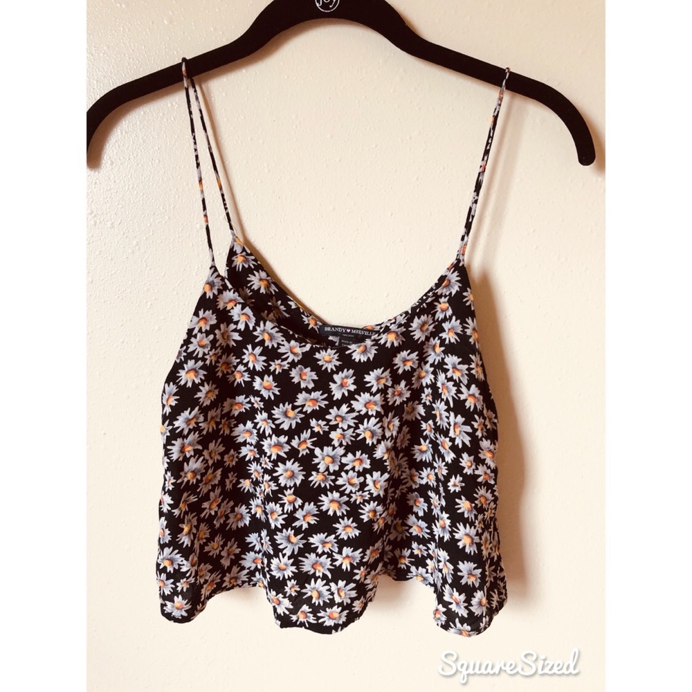 Brandy Melville floral top💕